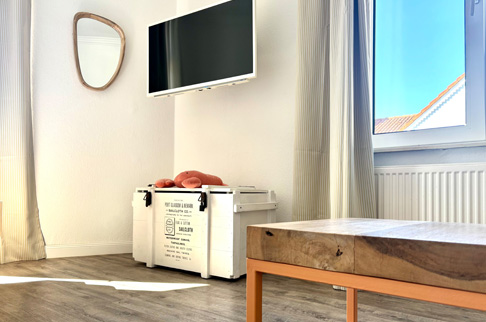 Schlafzimmer links